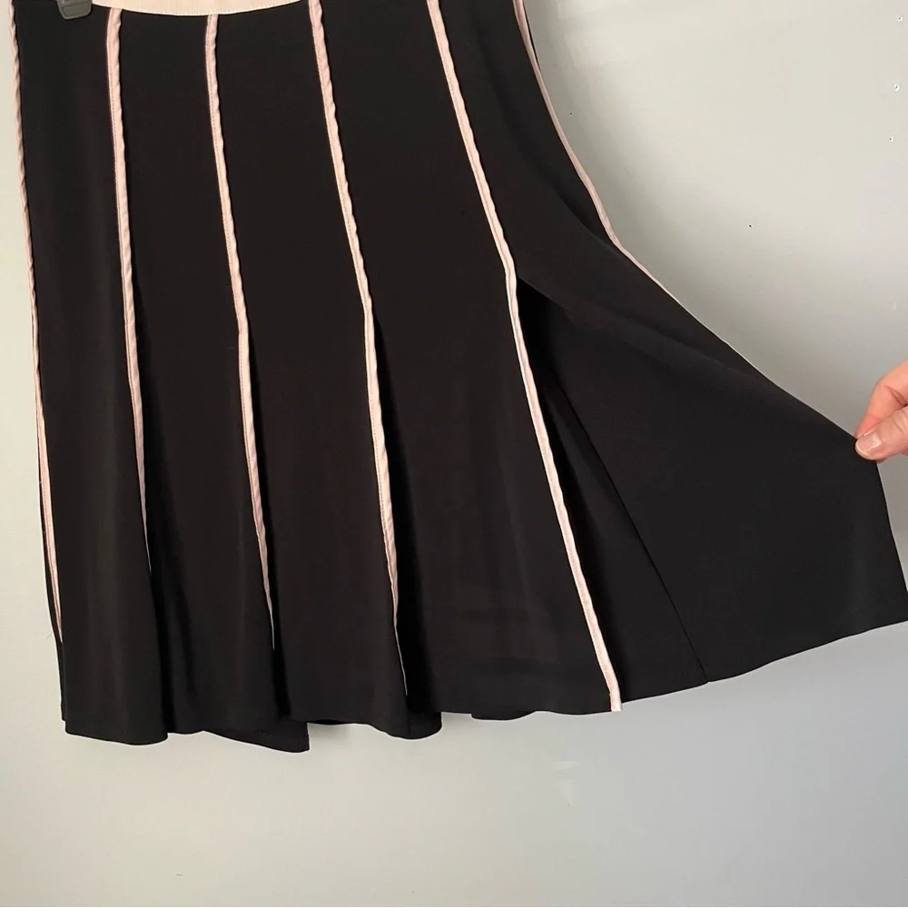 City DKNY Pleated Pale Pink Striped Knee Length Midi Skirt Size 4 2013 Exclusive